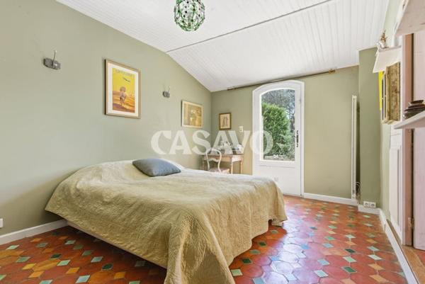 Vente Maison 7 pièces de 162m² - 13840 Rognes