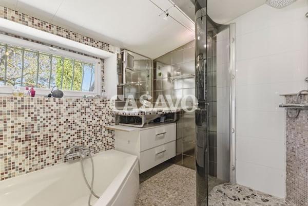 Vente Maison 7 pièces de 162m² - 13840 Rognes