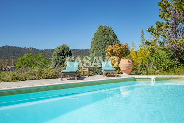 Vente Maison 7 pièces de 162m² - 13840 Rognes