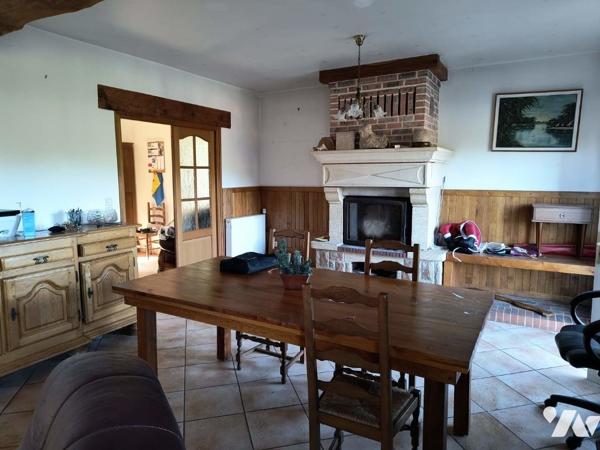 Vente A LA FERTE-MILON - GRAND PAVILLON D'HABITATION