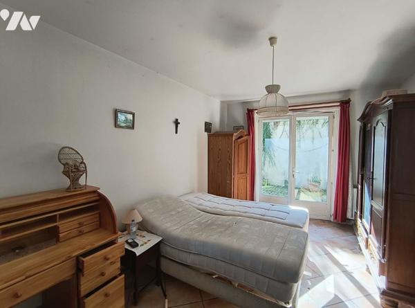 Vente A LA FERTE-MILON - GRAND PAVILLON D'HABITATION