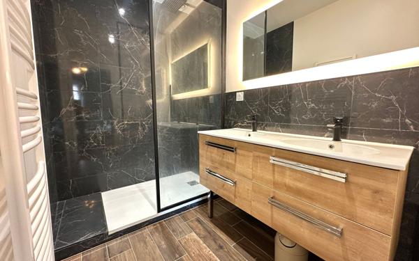 Maison à vendre    3 pièces •  Castres-Gironde