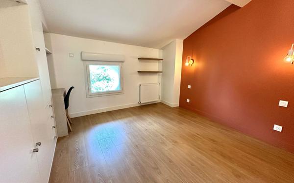 Maison à vendre    3 pièces •  Castres-Gironde