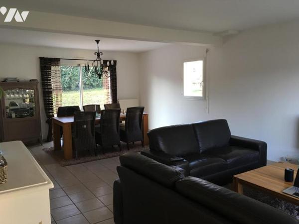 ORVAULT, Petit Chantilly. Maison de 4 chambres dont une de plain-pied. Garage et jardin. Libre 