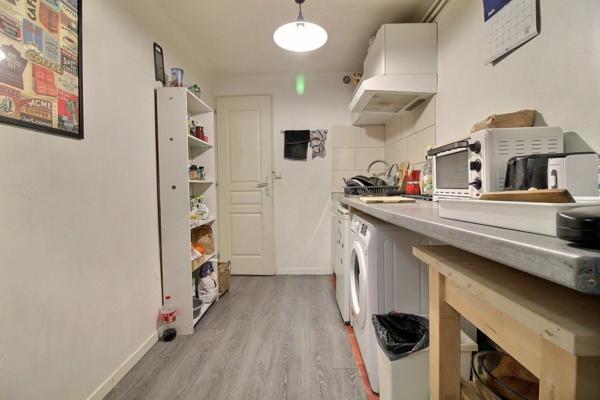 Appartement à vendre    2 pièces • 34,70 m2 Marseille 6