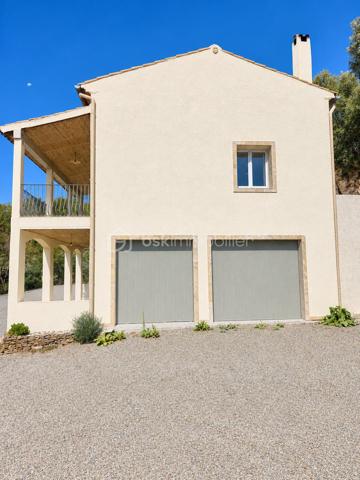 *** EXCLUSIVITE - SAINT PONS DE THOMIERES - GRANDE MAISON ENTIEREMENT RENOVEE - APPARTEMENT INDEPENDANT - 2 GARAGES - 8.4HECTARES DE TERRAIN ***

Et si votre prochaine maison était perchée au-dessus du Haut-Languedoc ?

🏡 Entièrement rénovée en 2026, la maison offre 136 m² habitables et près de 340 m² utiles.
À l’heure des bouleversements climatiques, sa conception a quelque chose de particulièrement rassurant : structure renforcée, piliers et planchers béton, toiture sur dalle béton inclinée, accès bétonné… Une maison solide, pensée pour durer.

🌿 HAUT-LANGUEDOC – ENTIÈREMENT RÉNOVÉE – 340 M² UTILES – 8,4 HECTARES

ICI, VOUS N’ACHETEZ PAS UNE MAISON À RÉNOVER : TOUT A ÉTÉ REFAIT ET JAMAIS SERVI

Dans un environnement naturel exceptionnel, avec une VUE IMPRENABLE, découvrez cette propriété entièrement rénovée en 2026, offrant 136 m² HABITABLES pour environ 340 m² DE SURFACE UTILE.

La rénovation est particulièrement complète : TOITURE sur plancher béton incliné, structure renforcée, électricité, isolation, canalisations, menuiseries, façades, sols, cuisine, salles d’eau… La maison présente aujourd’hui un ÉTAT PROCHE DU NEUF.

🔥 Très peu énergivore – DPE C / GES A
🛏️ 4 CHAMBRES, dont une superbe suite parentale d’environ 50 m²
🌄 Terrasse plein Sud de 25 m² avec vue dominante
🚗 DOUBLE GARAGE DE 50 M² + grand parking
🌲 8,4 HECTARES de forêt et montagne, dont environ 2 000 m² exploitables autour de la maison

Et son atout supplémentaire : un véritable APPARTEMENT INDÉPENDANT DE 50 M², entièrement équipé, climatisé, avec TERRASSE PRIVATIVE. Idéal pour recevoir, loger ses parents en toute indépendance ou développer une activité locative.

UNE PROPRIÉTÉ ATYPIQUE, ENTIÈREMENT RÉNOVÉE ET PRÊTE À VIVRE.

📩 Contactez-nous pour la découvrir.

🌿 Et si vous imaginiez ici un projet de tourisme nature ?
Sous réserve des autorisations nécessaires, le terrain pourrait permettre d’envisager l’installation de plusieurs hébergements autonomes et écoresponsables : chalets nature, séjours déconnexion, vacances au vert… Un concept particulièrement cohérent avec cet environnement touristique.

Vous recherchez de l’espace, de l’indépendance, une vue exceptionnelle et un bien qui ne ressemble à aucun autre ?

Il y a des maisons que l’on décrit facilement… et d’autres qu’il faut venir découvrir. La visite fera le reste...
📩 Contactez-nous pour la découvrir.