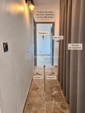 *** EXCLUSIVITE - SAINT PONS DE THOMIERES - GRANDE MAISON ENTIEREMENT RENOVEE - APPARTEMENT INDEPENDANT - 2 GARAGES - 8.4HECTARES DE TERRAIN ***

Et si votre prochaine maison était perchée au-dessus du Haut-Languedoc ?

🏡 Entièrement rénovée en 2026, la maison offre 136 m² habitables et près de 340 m² utiles.
À l’heure des bouleversements climatiques, sa conception a quelque chose de particulièrement rassurant : structure renforcée, piliers et planchers béton, toiture sur dalle béton inclinée, accès bétonné… Une maison solide, pensée pour durer.

🌿 HAUT-LANGUEDOC – ENTIÈREMENT RÉNOVÉE – 340 M² UTILES – 8,4 HECTARES

ICI, VOUS N’ACHETEZ PAS UNE MAISON À RÉNOVER : TOUT A ÉTÉ REFAIT ET JAMAIS SERVI

Dans un environnement naturel exceptionnel, avec une VUE IMPRENABLE, découvrez cette propriété entièrement rénovée en 2026, offrant 136 m² HABITABLES pour environ 340 m² DE SURFACE UTILE.

La rénovation est particulièrement complète : TOITURE sur plancher béton incliné, structure renforcée, électricité, isolation, canalisations, menuiseries, façades, sols, cuisine, salles d’eau… La maison présente aujourd’hui un ÉTAT PROCHE DU NEUF.

🔥 Très peu énergivore – DPE C / GES A
🛏️ 4 CHAMBRES, dont une superbe suite parentale d’environ 50 m²
🌄 Terrasse plein Sud de 25 m² avec vue dominante
🚗 DOUBLE GARAGE DE 50 M² + grand parking
🌲 8,4 HECTARES de forêt et montagne, dont environ 2 000 m² exploitables autour de la maison

Et son atout supplémentaire : un véritable APPARTEMENT INDÉPENDANT DE 50 M², entièrement équipé, climatisé, avec TERRASSE PRIVATIVE. Idéal pour recevoir, loger ses parents en toute indépendance ou développer une activité locative.

UNE PROPRIÉTÉ ATYPIQUE, ENTIÈREMENT RÉNOVÉE ET PRÊTE À VIVRE.

📩 Contactez-nous pour la découvrir.

🌿 Et si vous imaginiez ici un projet de tourisme nature ?
Sous réserve des autorisations nécessaires, le terrain pourrait permettre d’envisager l’installation de plusieurs hébergements autonomes et écoresponsables : chalets nature, séjours déconnexion, vacances au vert… Un concept particulièrement cohérent avec cet environnement touristique.

Vous recherchez de l’espace, de l’indépendance, une vue exceptionnelle et un bien qui ne ressemble à aucun autre ?

Il y a des maisons que l’on décrit facilement… et d’autres qu’il faut venir découvrir. La visite fera le reste...
📩 Contactez-nous pour la découvrir.