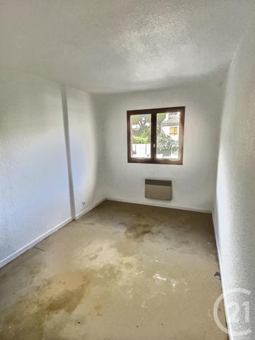 Appartement F3 à vendre  3 pièces - 63 m2 FREJUS - 83