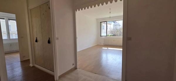 Lyon 6ᵉ – T3 lumineux de 74 m² en RDC surélevé – Résidence avec jardin