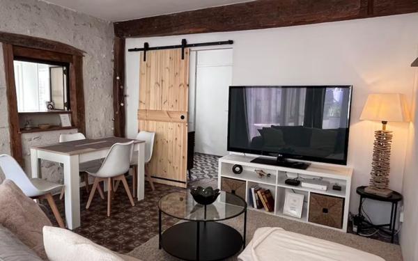 Appartement à louer    2 pièces •  Mer