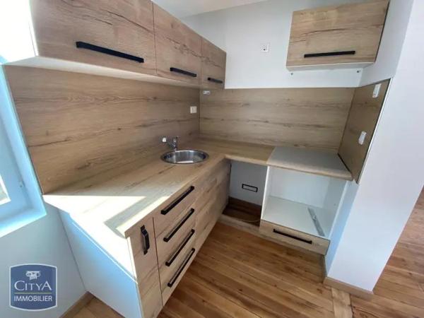 Appartement à louer 3 pièces 46.96m² Laon (02000)