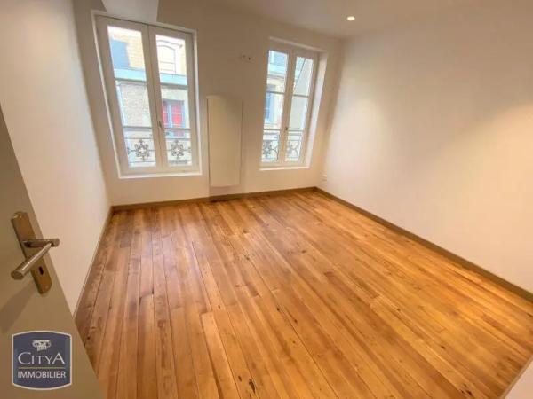 Appartement à louer 3 pièces 46.96m² Laon (02000)
