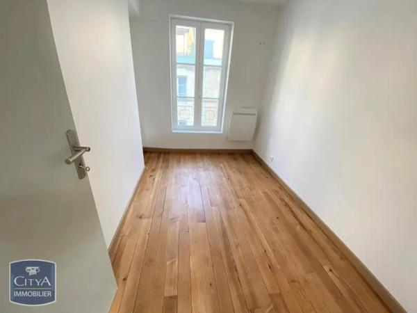 Appartement à louer 3 pièces 46.96m² Laon (02000)