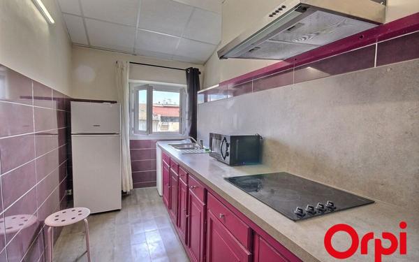 Appartement à louer    1 pièce • 29,82 m2 Marseille 1