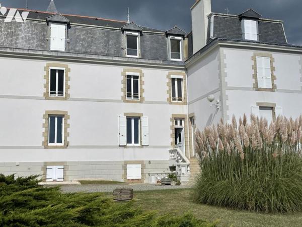 A VENDRE 56 LARMOR BADEN  APPT 40 m² EN DUPLEX AVEC VUE SUR LE GOLFE