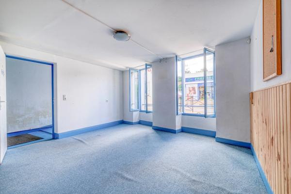 Christophe Michaudelle – EXLUSIVITE - CAPIFRANCE vous propose proche de Meaux - Saint Soupplets, à Lizy sur Ourcq : Proche des commodités rue Jean Jaurès, maison de ville (ancienne école de musique),