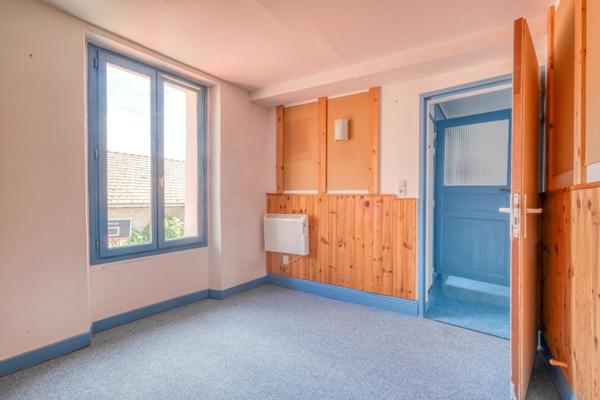 Christophe Michaudelle – EXLUSIVITE - CAPIFRANCE vous propose proche de Meaux - Saint Soupplets, à Lizy sur Ourcq : Proche des commodités rue Jean Jaurès, maison de ville (ancienne école de musique),