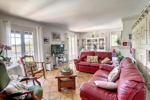 A VENDRE Maison Draguignan 4 pièces 101 m² avec PISCINE sur un terrain de 1429 m²