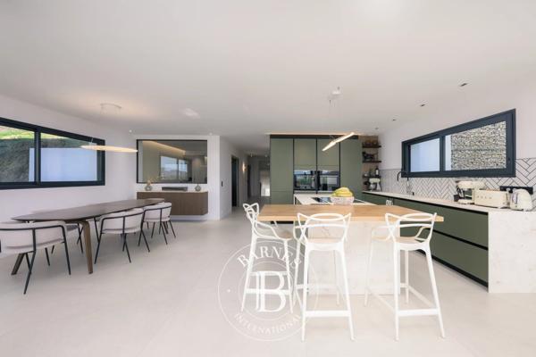 Mouans-Sartoux, Villa 3 Chambres -  250 m² à vendre