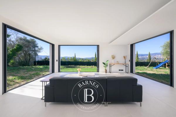 Mouans-Sartoux, Villa 3 Chambres -  250 m² à vendre