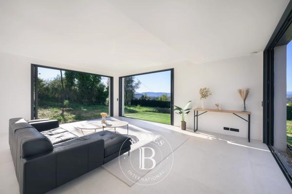 Mouans-Sartoux, Villa 3 Chambres -  250 m² à vendre