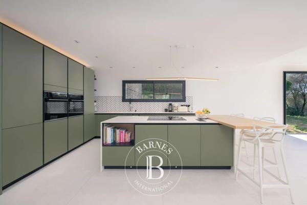 Mouans-Sartoux, Villa 3 Chambres -  250 m² à vendre