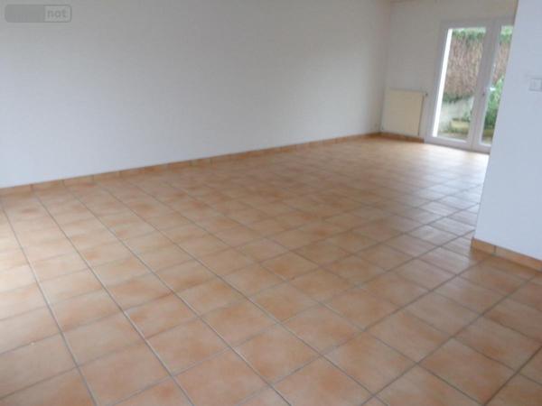 Maison à louer à Orvault en Loire-Atlantique (44700), ref : 44028-L159