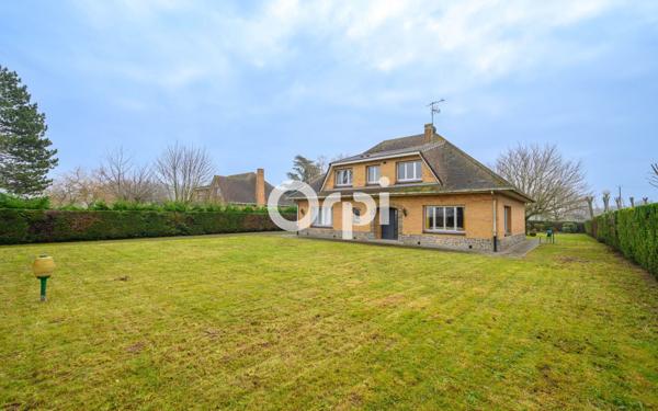 Maison à vendre    8 pièces •  Estaires