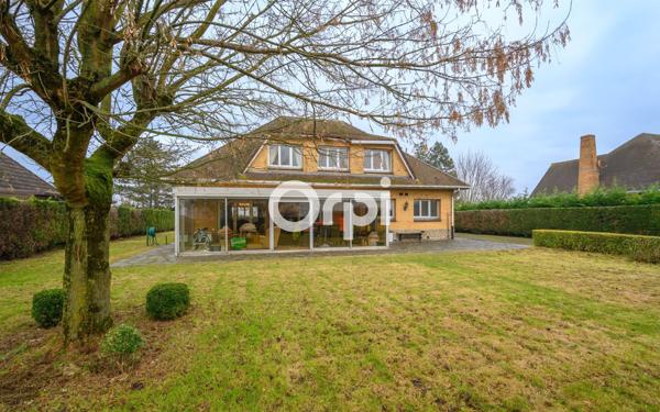 Maison à vendre    8 pièces •  Estaires