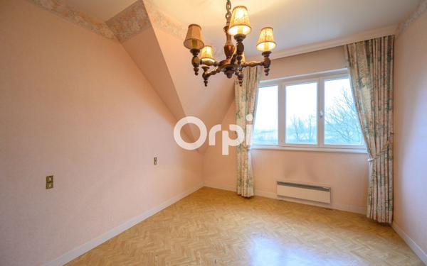 Maison à vendre    8 pièces •  Estaires