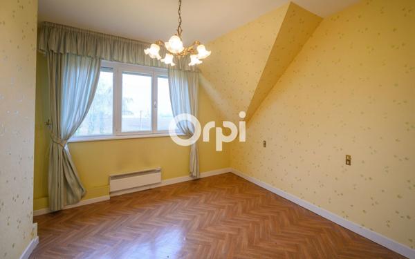 Maison à vendre    8 pièces •  Estaires