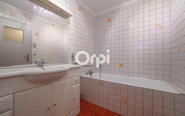 Maison à vendre    8 pièces •  Estaires