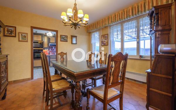 Maison à vendre    8 pièces •  Estaires