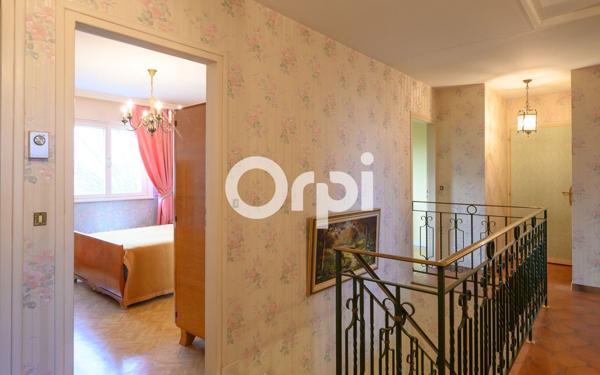 Maison à vendre    8 pièces •  Estaires