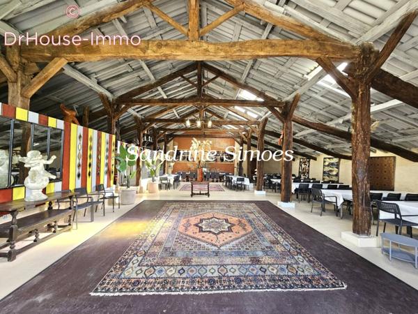 Maison à vendre 9 pièces de 230 m²