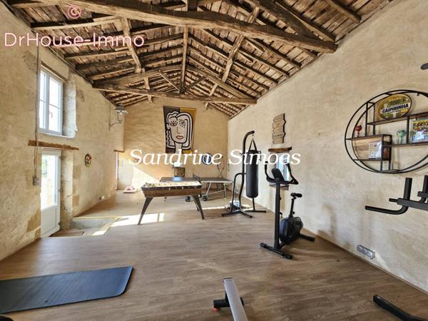 Maison à vendre 9 pièces de 230 m²