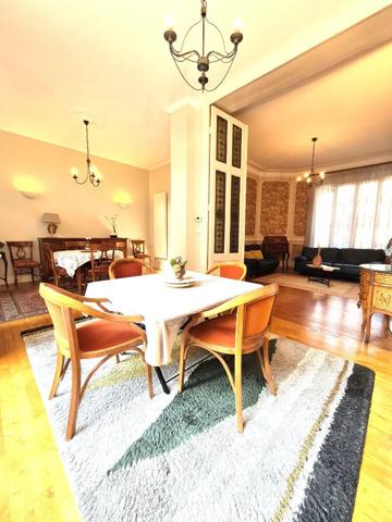 Maison à vendre 10 pièces 223m² Cambrai (59400)