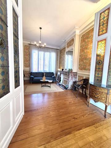 Maison à vendre 10 pièces 223m² Cambrai (59400)