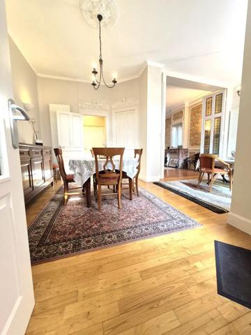 Maison à vendre 10 pièces 223m² Cambrai (59400)