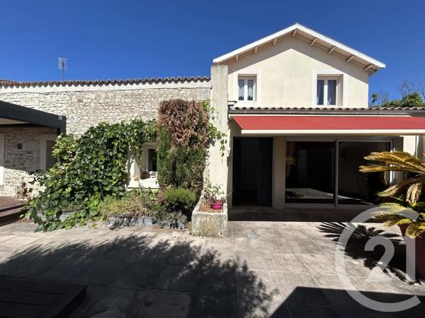 Maison à vendre  5 pièces - 185,45 m 2   LA ROCHELLE  - 17