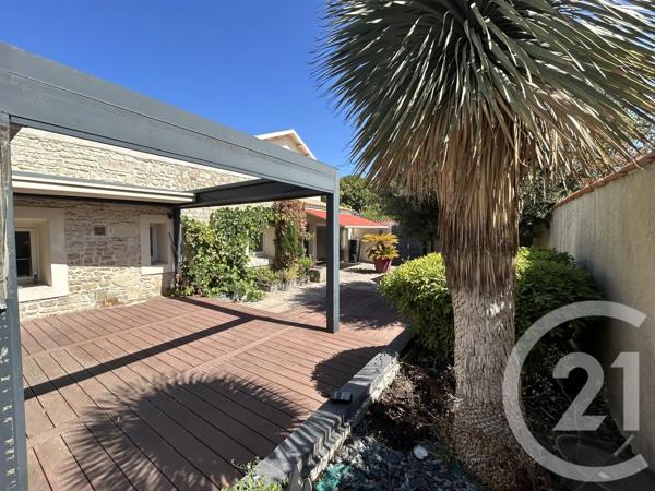Maison à vendre  5 pièces - 185,45 m 2   LA ROCHELLE  - 17