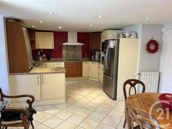 Maison à vendre  5 pièces - 185,45 m 2   LA ROCHELLE  - 17