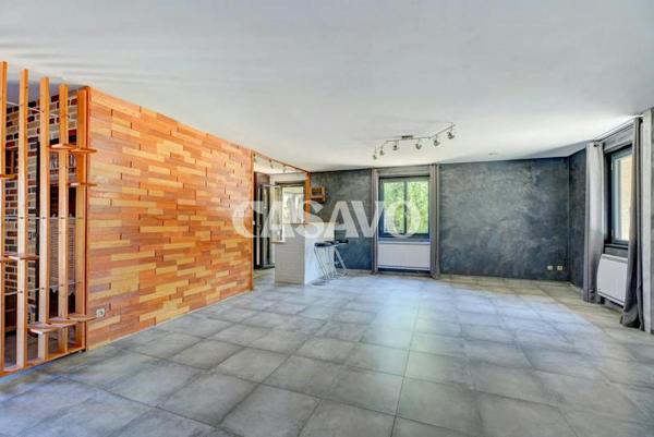 Vente Maison 6 pièces de 170m² - 69720 Saint-Laurent-de-Mure