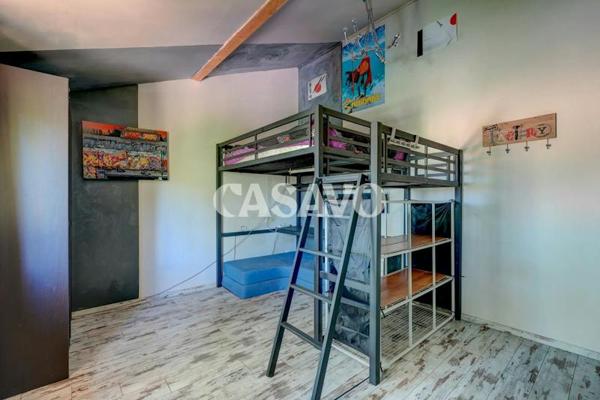 Vente Maison 6 pièces de 170m² - 69720 Saint-Laurent-de-Mure