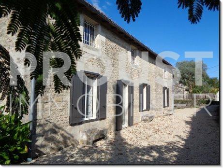 Secteur niort maison ancienne 200 m² 4 chambres terrain