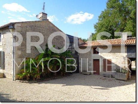 Secteur niort maison ancienne 200 m² 4 chambres terrain