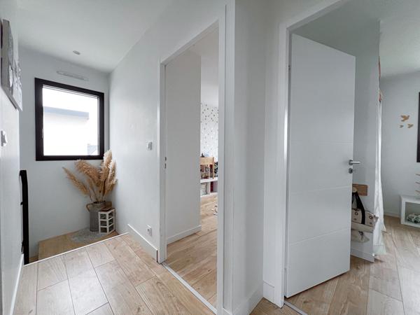 Maison - 112 m² à Cantenay Epinard - 5 pièces - 4 chambres - garage