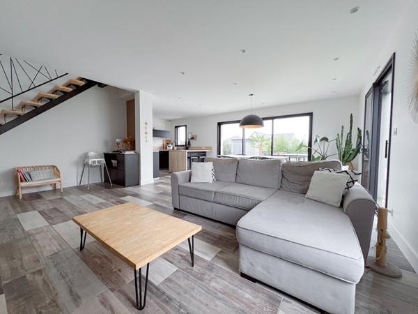 Maison - 112 m² à Cantenay Epinard - 5 pièces - 4 chambres - garage