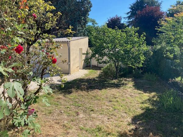 Chambre meublée  avec douche privative dans une maison en colocation -Talence