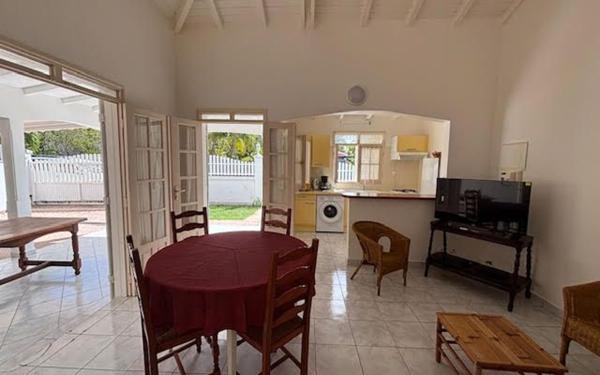 Maison à louer    2 pièces •  Saint-François